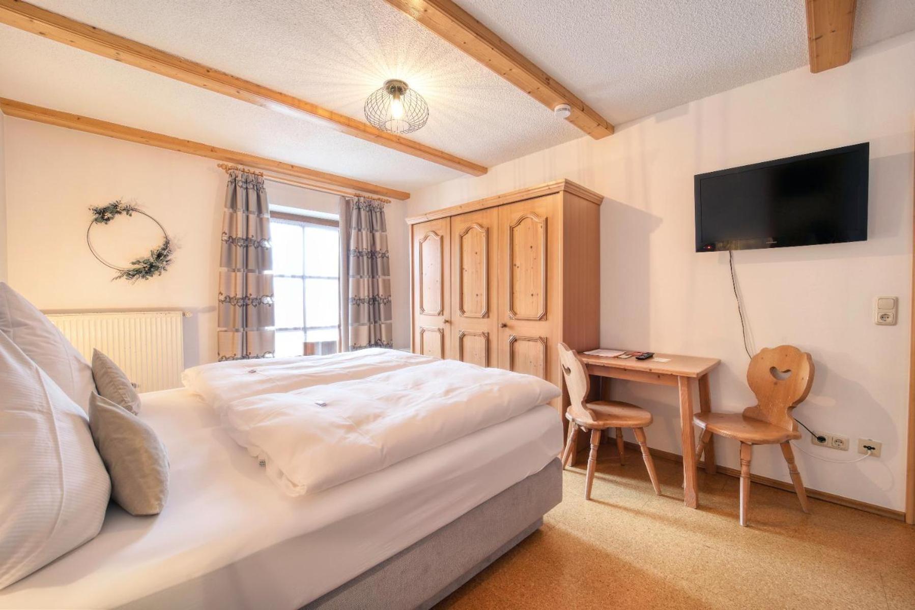Hotel Hirschenstein Achslach Екстериор снимка